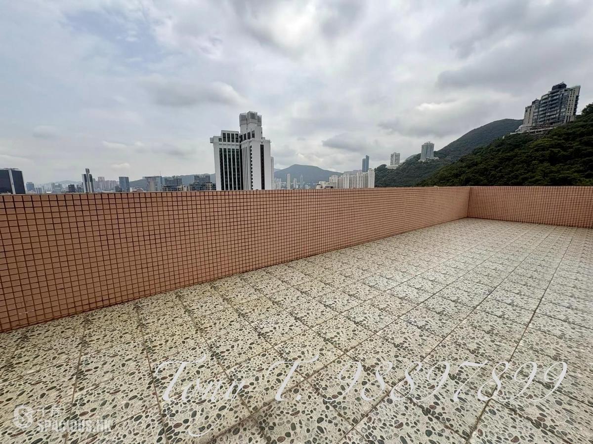 Wan Chai - Royal Court 01