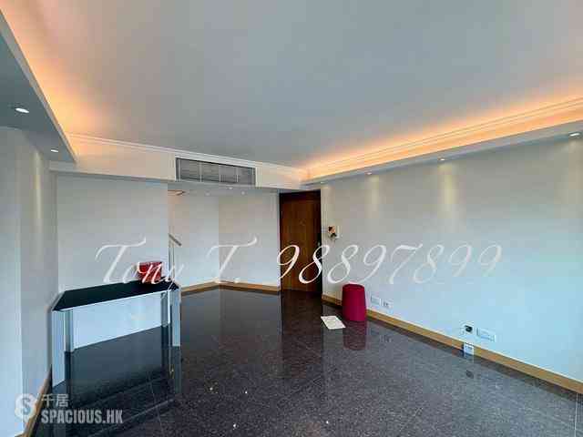 Wan Chai - Royal Court 12