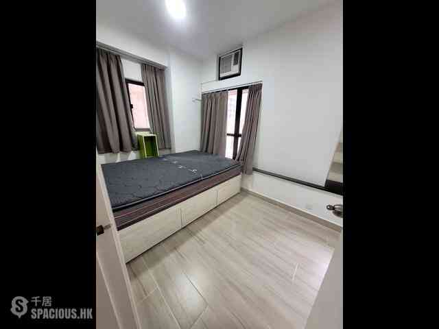 Wan Chai - Tai Yuen Court 04