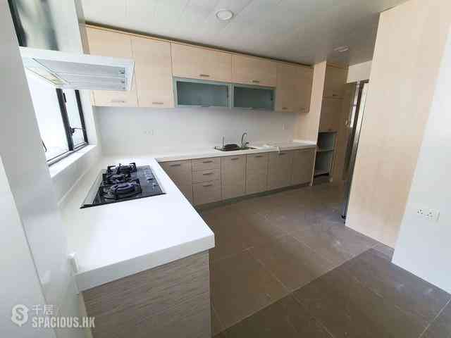 Mid Levels Central - Clovelly Court Block 2 04