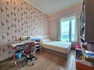 Whampoa Garden - Harbourfront Landmark 10