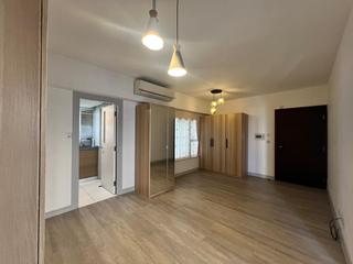 Soho - Centrestage 02