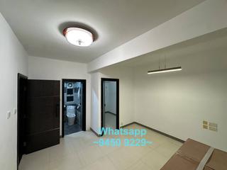 Sheung Wan - Man Bond Building 04