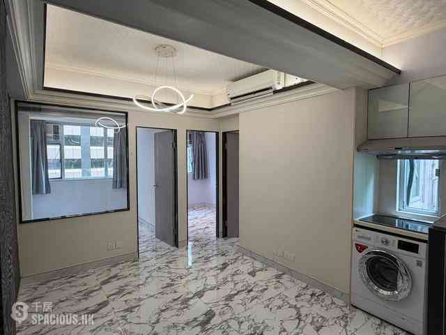 Wan Chai - King Tao Building 05