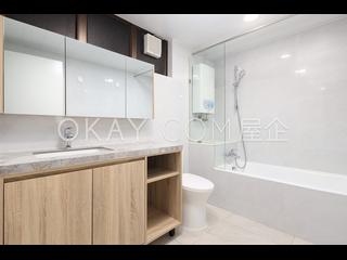 Pok Fu Lam - Greenery Garden Block B 02