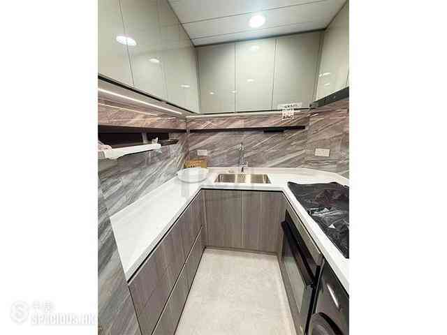 Mid Levels West - Hing Wah Mansions 10