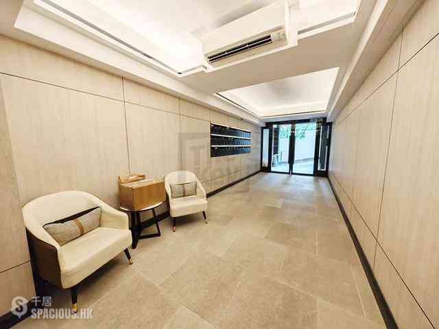 Mid Levels West - Hing Wah Mansions 11