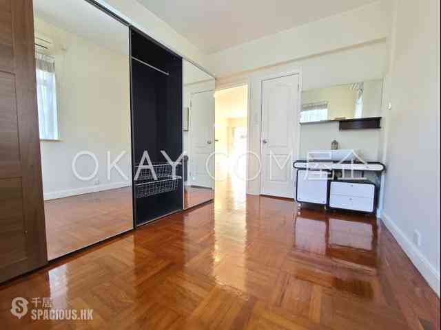 Mid Levels Central - 6B-6E, Bowen Road 09