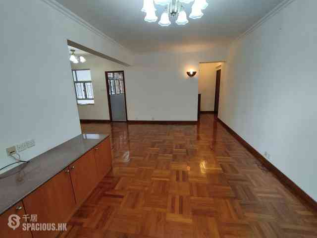 Mid Levels Central - Merry Court 05
