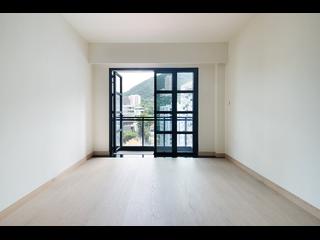 Happy Valley - The Aster (Resiglow) 02