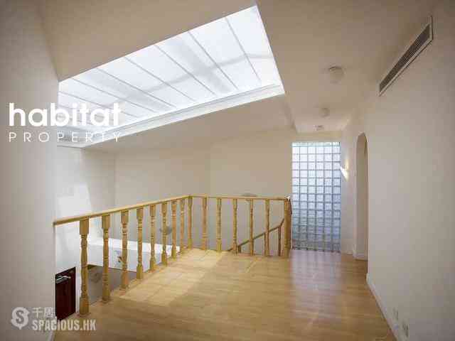 Shouson Hill - Henredon Court 02