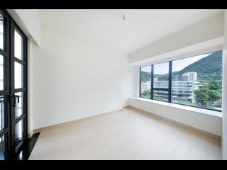 Happy Valley - The Aster (Resiglow) 06