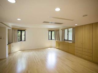 Shouson Hill - Henredon Court 05