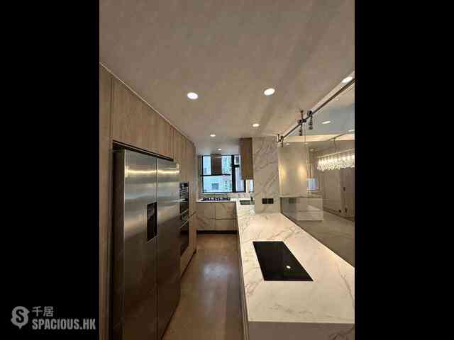 Mid Levels West - Skyline Mansion Block 1 11