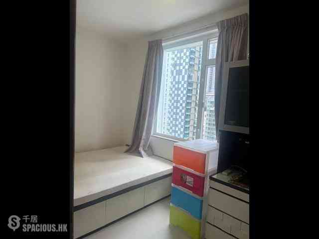 Kennedy Town - Tai Sang Building 08