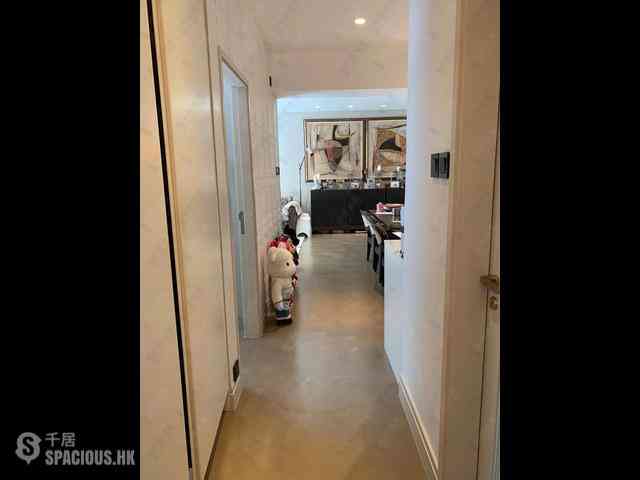 Mid Levels West - Skyline Mansion Block 1 22