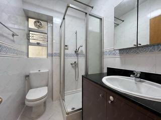 Mid Levels West - Realty Gardens Vienna Court (Block 5) 17