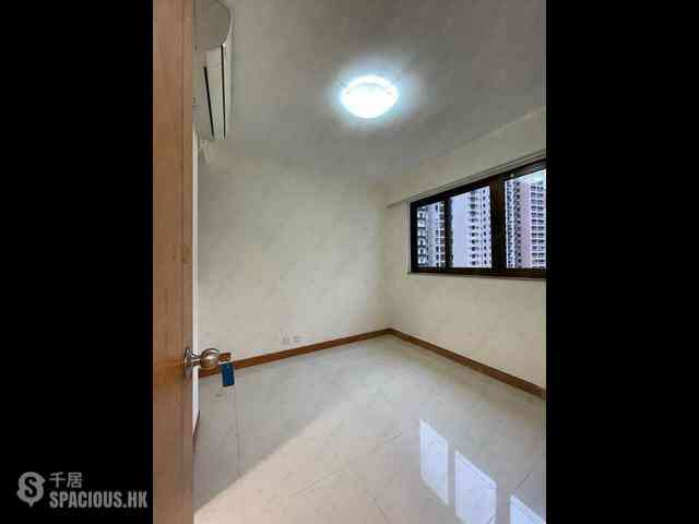 Sai Ying Pun - Hing Wah House 03