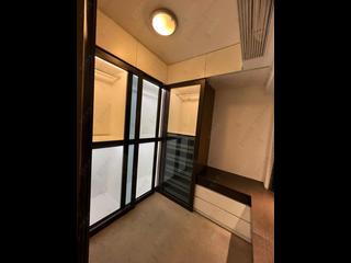 Mid Levels Central - Tycoon Court Block B 05