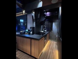 Soho - Sunrise House 09