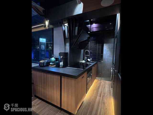 Soho - Sunrise House 09