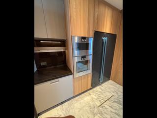 Mid Levels West - The Legacy Phase 1 Tower 2 09