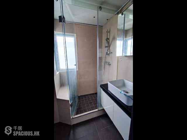 Shek Tong Tsui - Fortune Villa 06