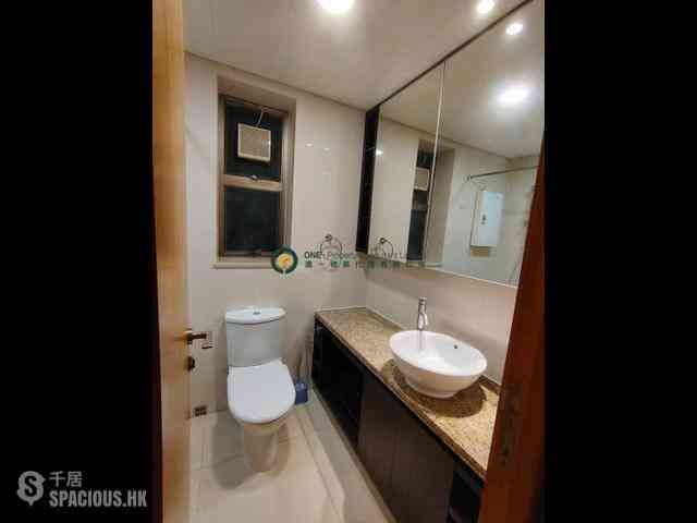 Wan Chai - The Zenith 04