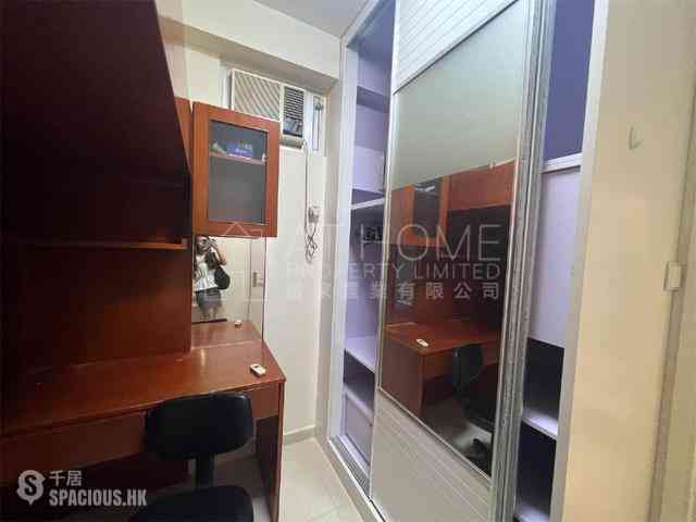 Shek Tong Tsui - Sunglow Building 04