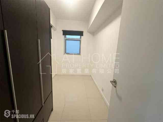 Sheung Wan - 109-111, Wing Lok Street 08