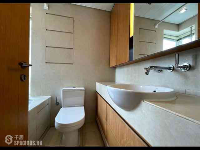 North Point - Island Lodge 01