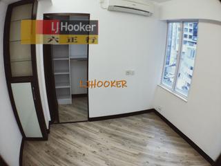 Mid Levels Central - Ying Fai Court 03