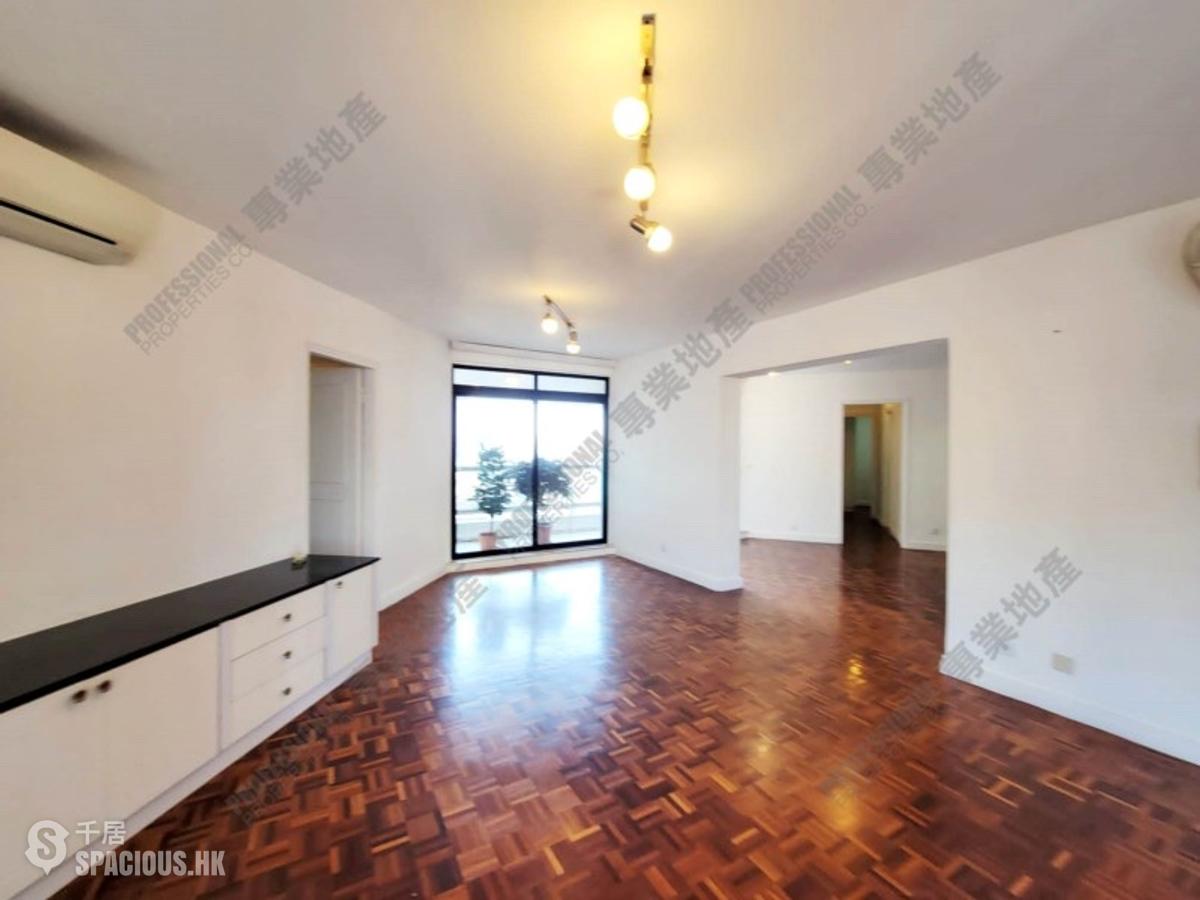Soho - Albron Court 01