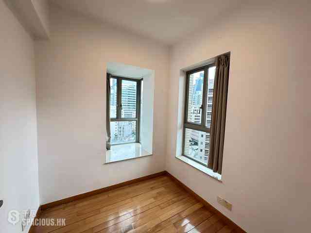 Wan Chai - The Zenith 05
