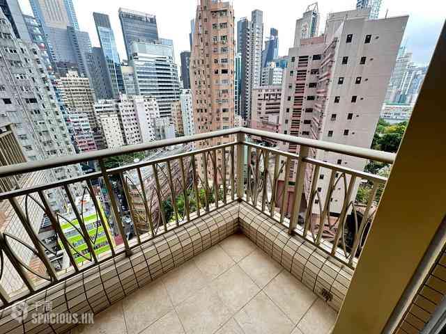 Wan Chai - The Zenith 12