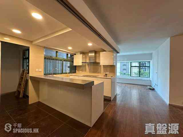 Mid Levels Central - Robinson Place Block 2 02