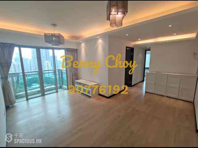 Sai Ying Pun - Centre Place 01