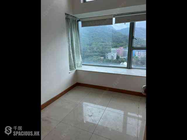 Tung Chung - Coastal Skyline Phase 3 La Rossa Block B (Block 8) 05