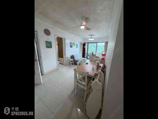 Tung Chung - Caribbean Coast Phase 3 Carmel Cove Tower 10 05