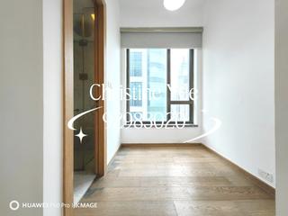 Wan Chai - The Gloucester 10