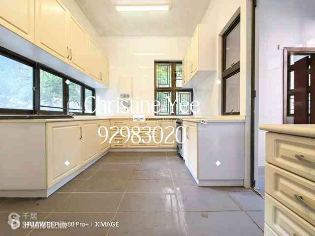 Stubbs Road - Taipan Court 07