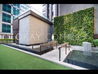 Wan Chai - The Gloucester 11