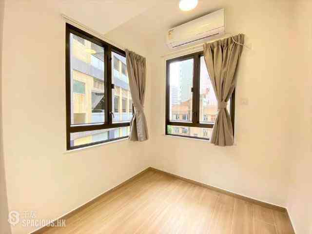 Mid Levels Central - Rich Court 05