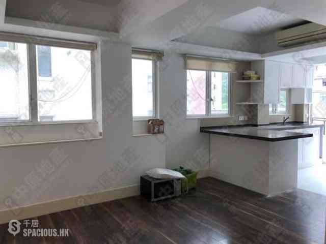 Sai Ying Pun - Sun Luen Building 01