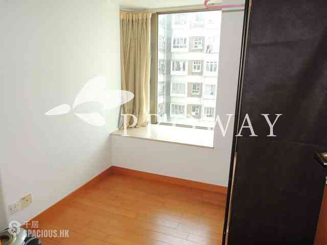 Wan Chai - The Zenith 05