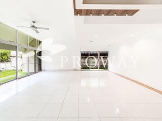 Pok Fu Lam - Bisney Villas 04