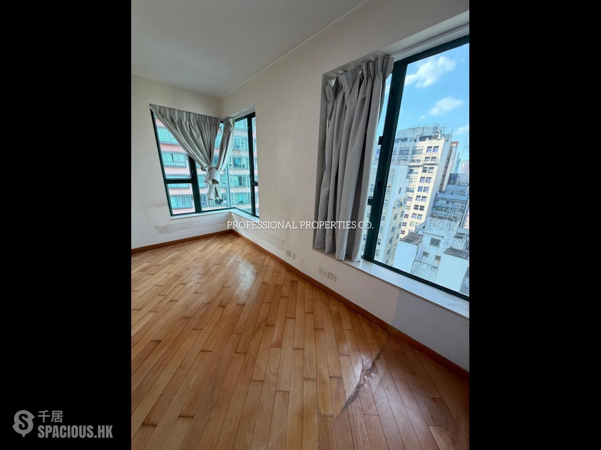 Sheung Wan - Medal Court 01