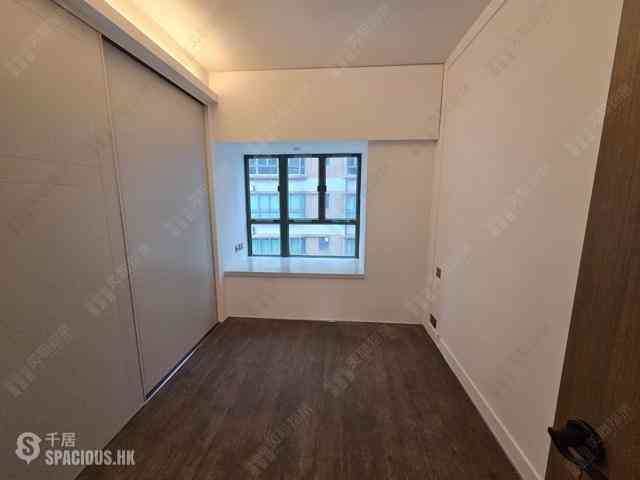 Mid Levels East - Monmouth Place 05