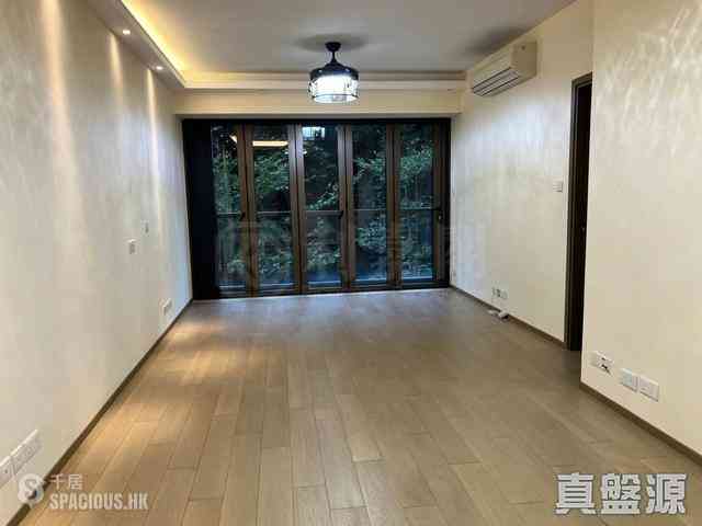 Shau Kei Wan - Island Garden Block 2 01