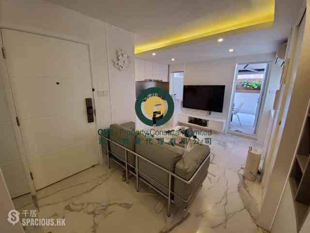 Sai Ying Pun - Fook Moon Building 04